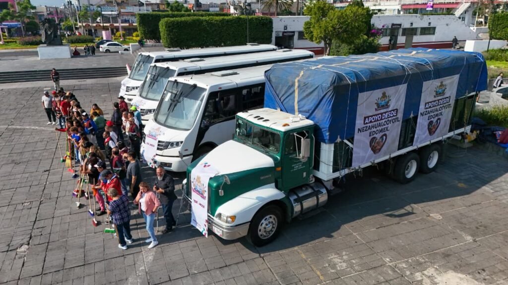 Nezahualcóyotl envía más de 13 toneladas de ayuda a damnificados de Veracruz