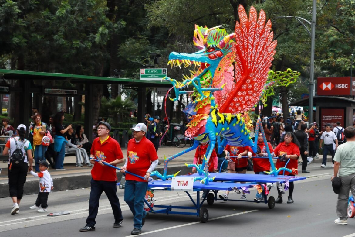 Chimalhuacán participa en concurso y desfile de alebrijes monumentales del Museo de Arte Popular