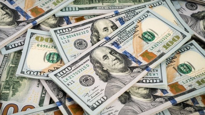 Peso mexicano avanza frente al dólar