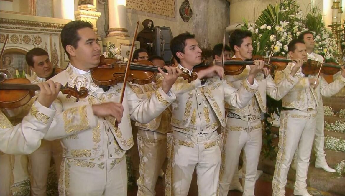 Ale Rojo de la Vega da la bienvenida al Segundo Congreso Mundial del Mariachi