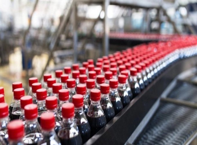 Acuerda industria refresquera reformular productos por aumento al IEPS