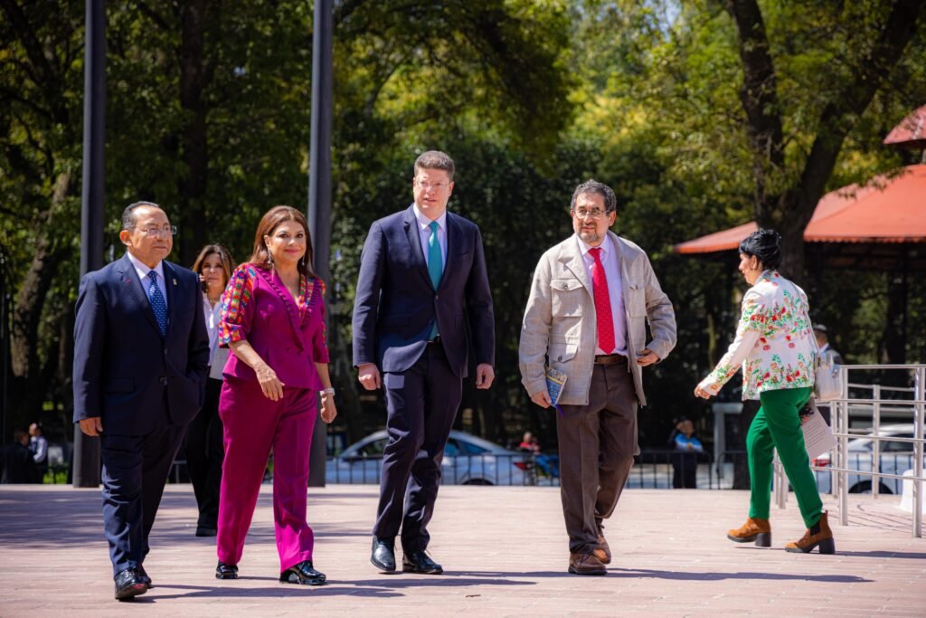 Entrega Clara Brugada reconocimientos a Policías de la CDMX por su desempeño