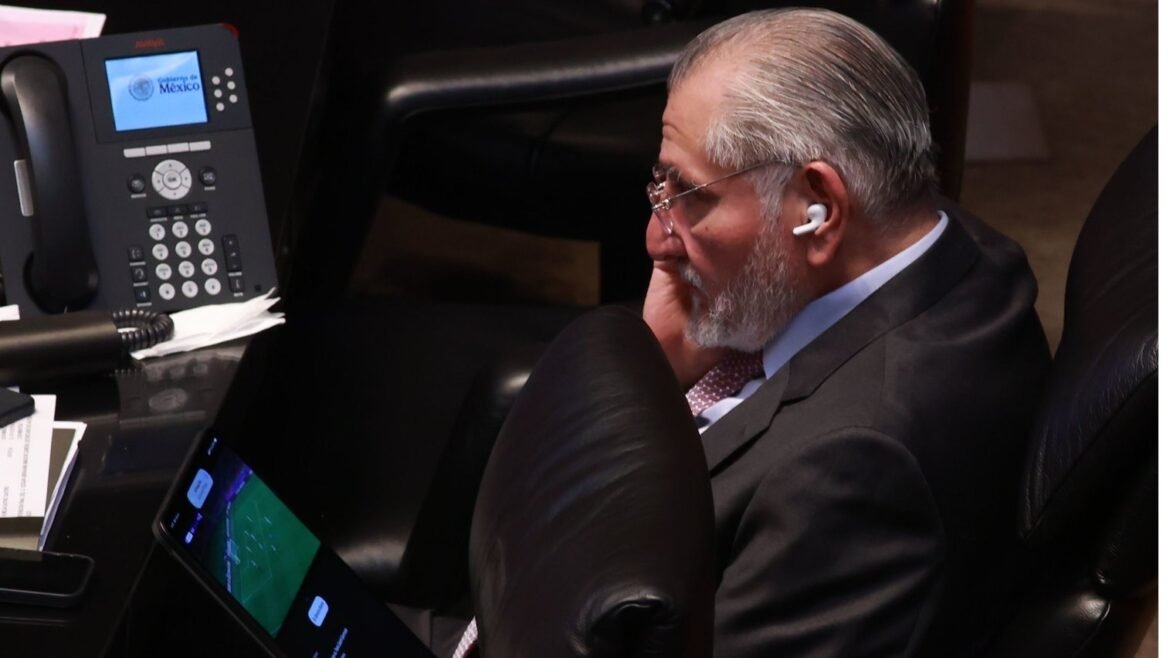 El Intocable en liquidación: Adán Augusto y la caída del santo tabasqueño