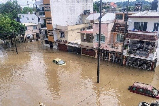 Suman 64 personas fallecidas por las intensas lluvias en México