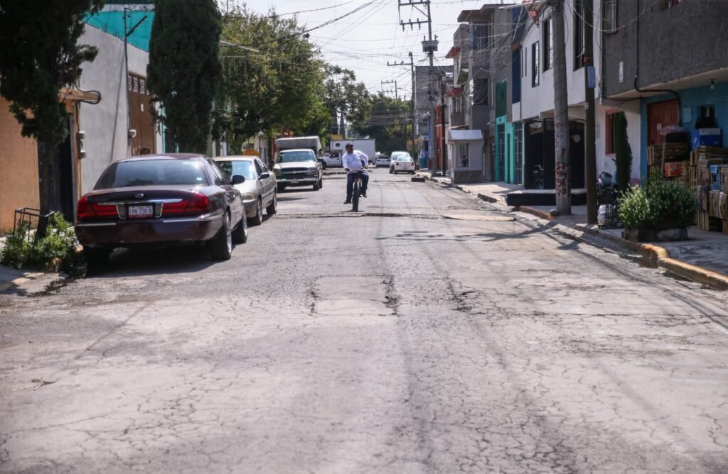 Calles secas en Neza; avanza en limpieza y desinfección