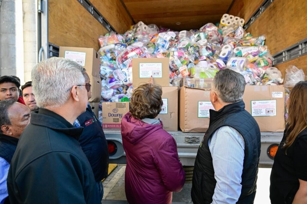 Gobernadora Delfina Gómez recibe 14 toneladas de ayuda humanitaria para familias damnificadas