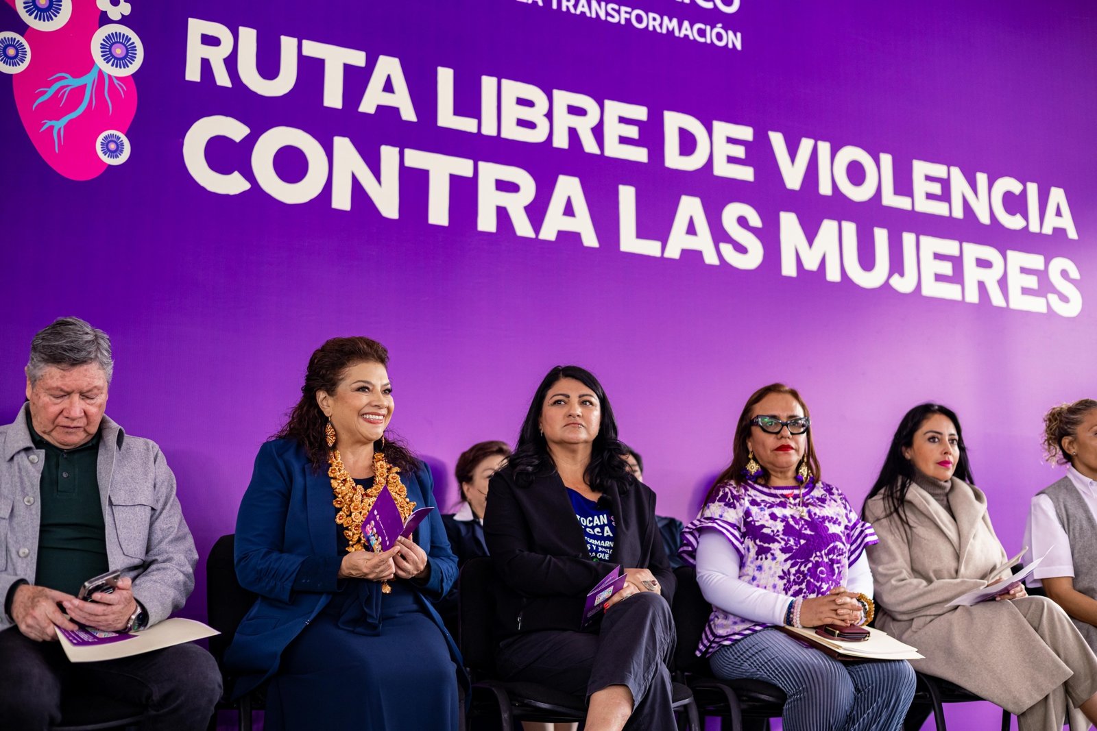 Firman convenio para garantizar viajes seguros y libres de violencia para niñas y mujeres