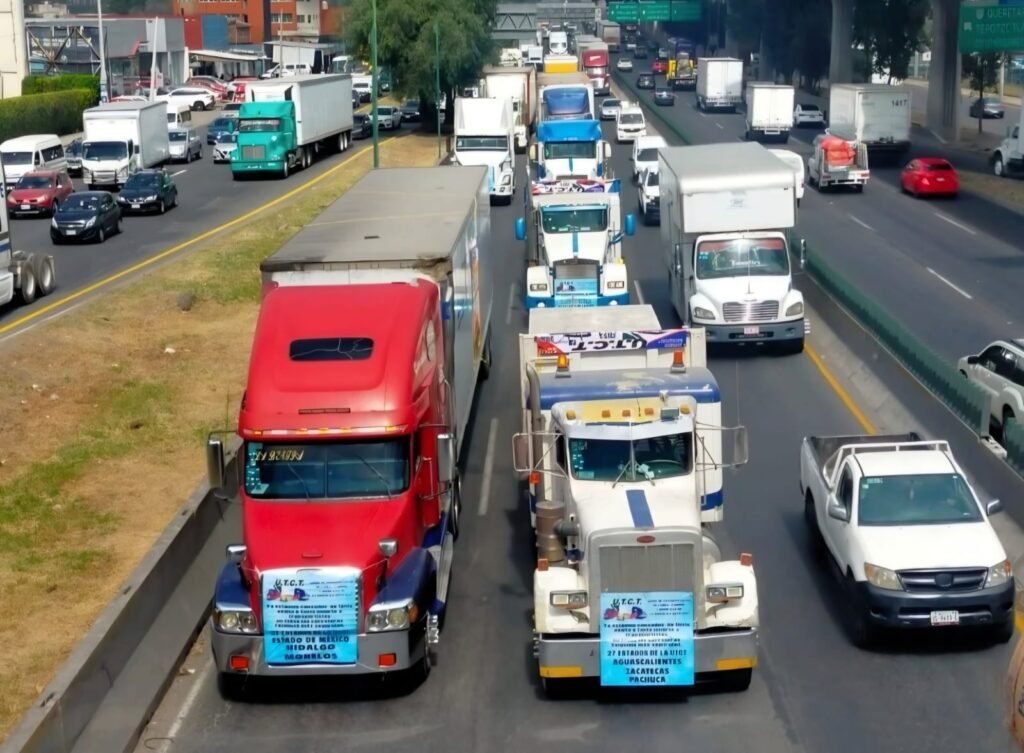 Bloqueo y caos vial en el Arco Norte por protesta de transportistas