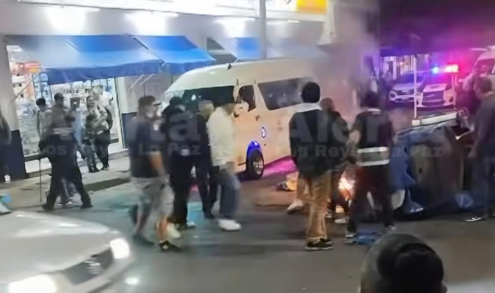 Conflicto entre transportistas termina con mototaxi incendiado en Los Reyes La Paz