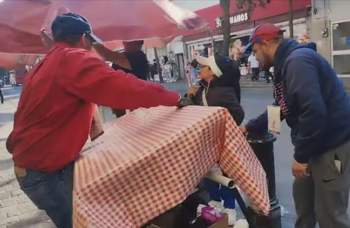 Comerciantes ambulantes de Toluca exigen alto a los decomisos y acusan persecución municipal