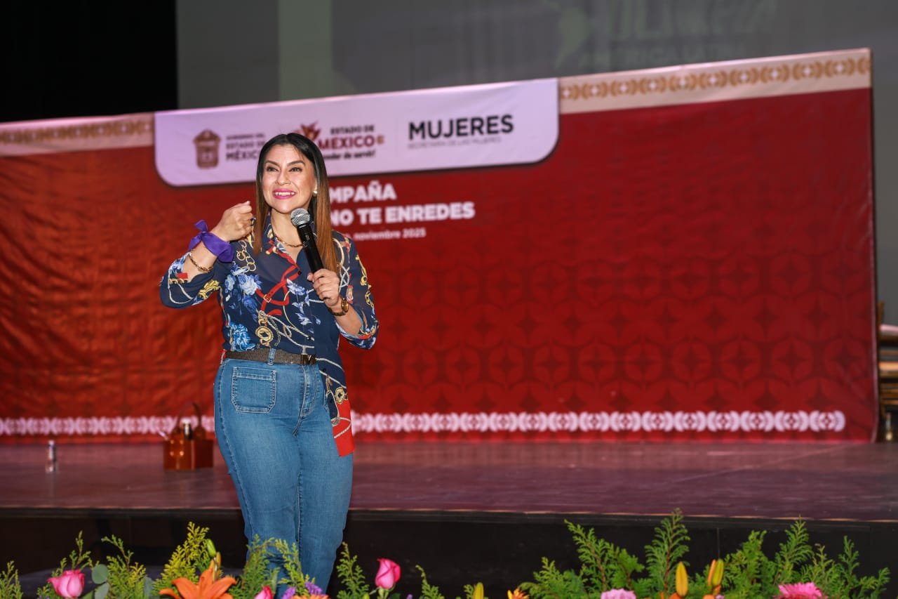 Fundadora de Ley Olimpia imparte conferencia contra violencia digital en Chimalhuacán