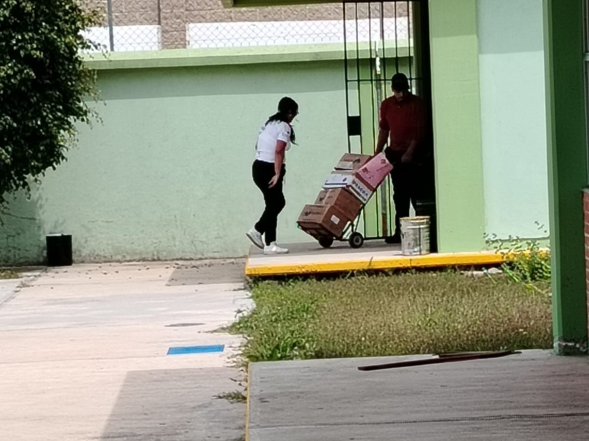 Denuncian acoso y arbitrariedades de la directora del Cobaem Chimalhuacán II