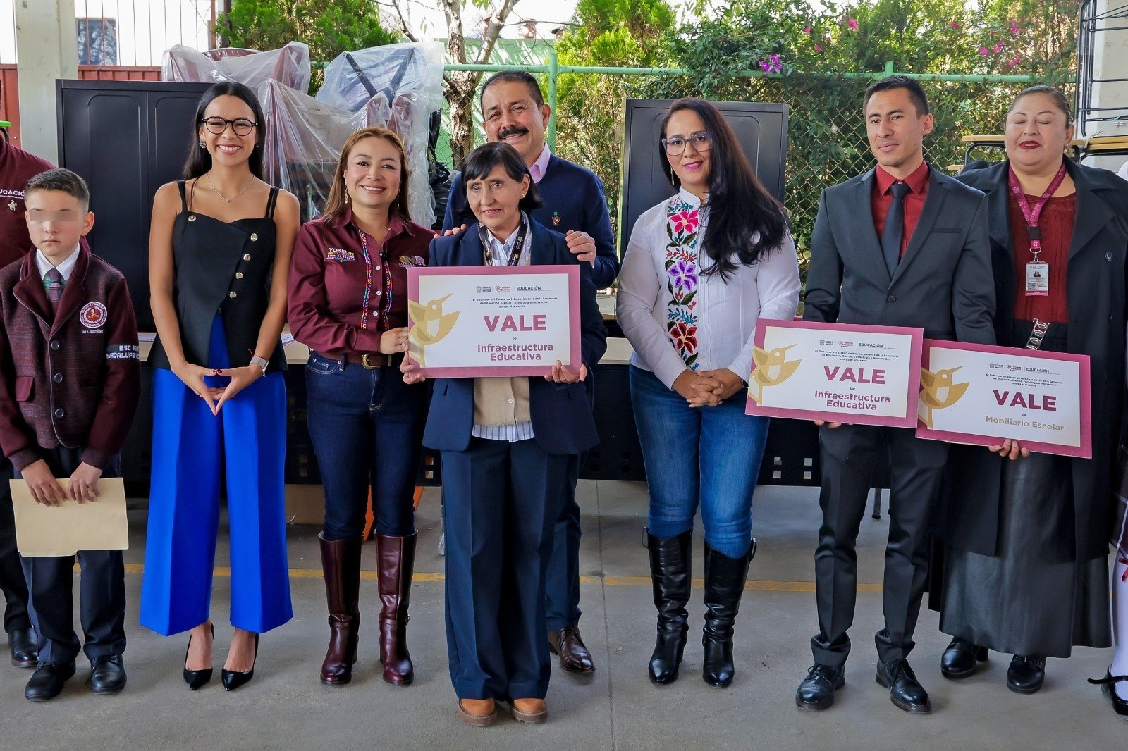 Gobierno de Delfina Gómez entrega más obras y mobiliario para 133 escuelas