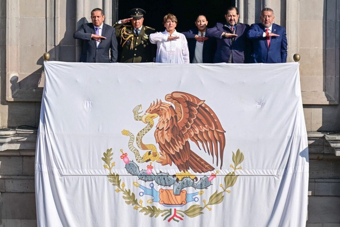 Gobernadora Delfina Gómez encabeza desfile por el 115 Aniversario de la Revolución Mexicana