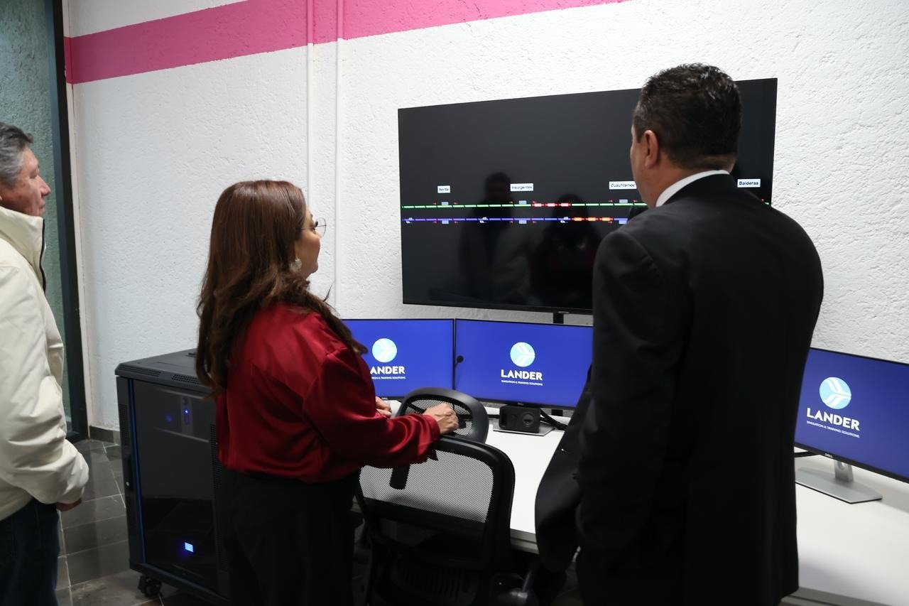 Clara Brugada entrega simuladores de operación para trabajadores de la Línea 1 del Metro