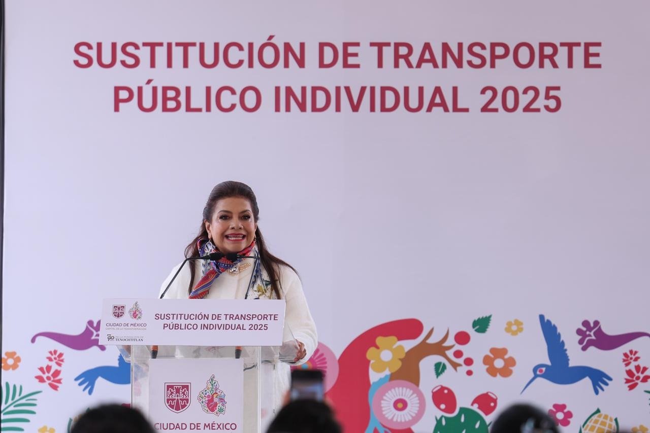 Se chatarrizan 300 taxis obsoletos para un nuevo rostro de la movilidad en la CDMX