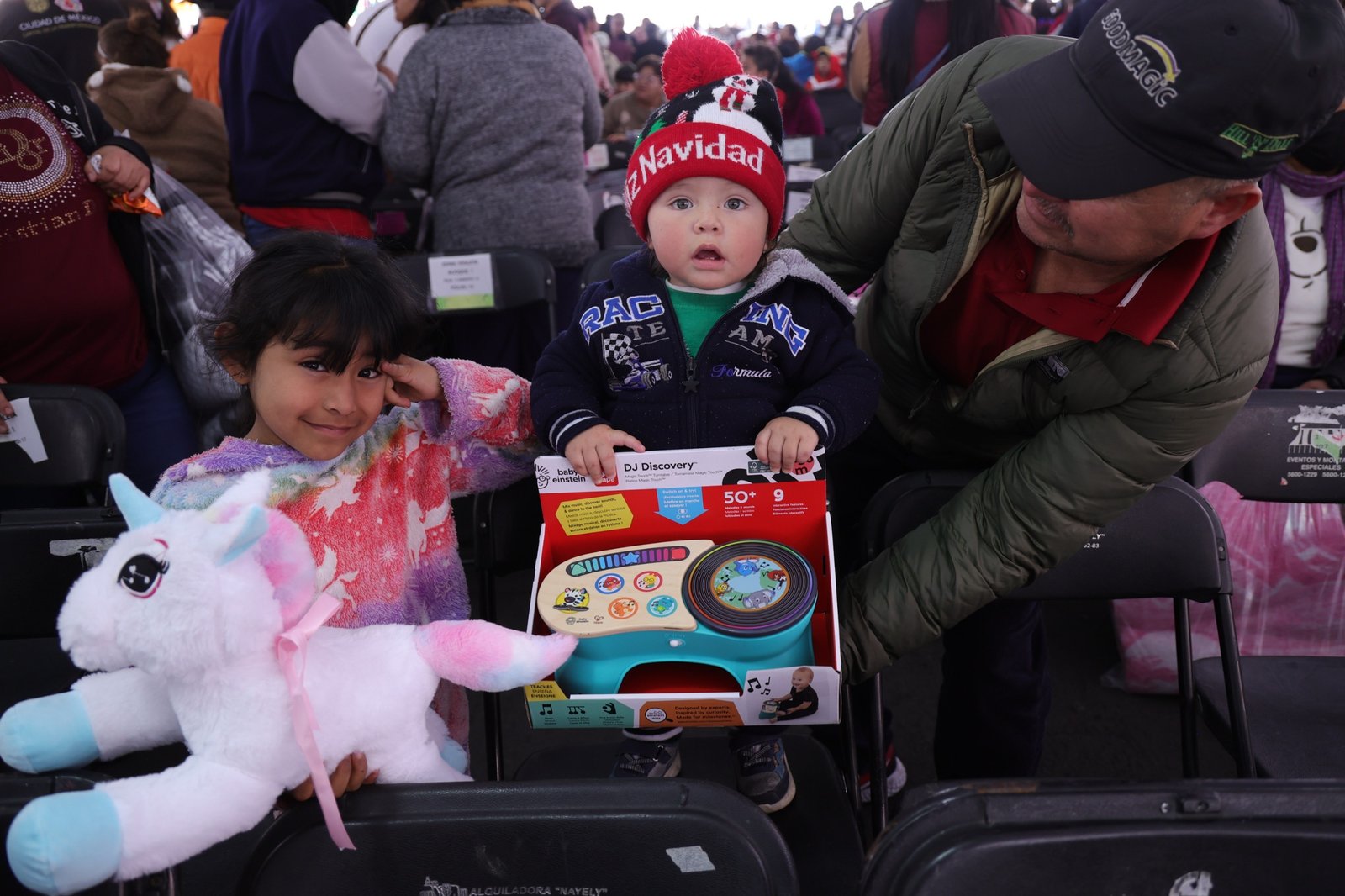 Entrega Clara Brugada 2 mil cobijas en la GAM por temporada invernal