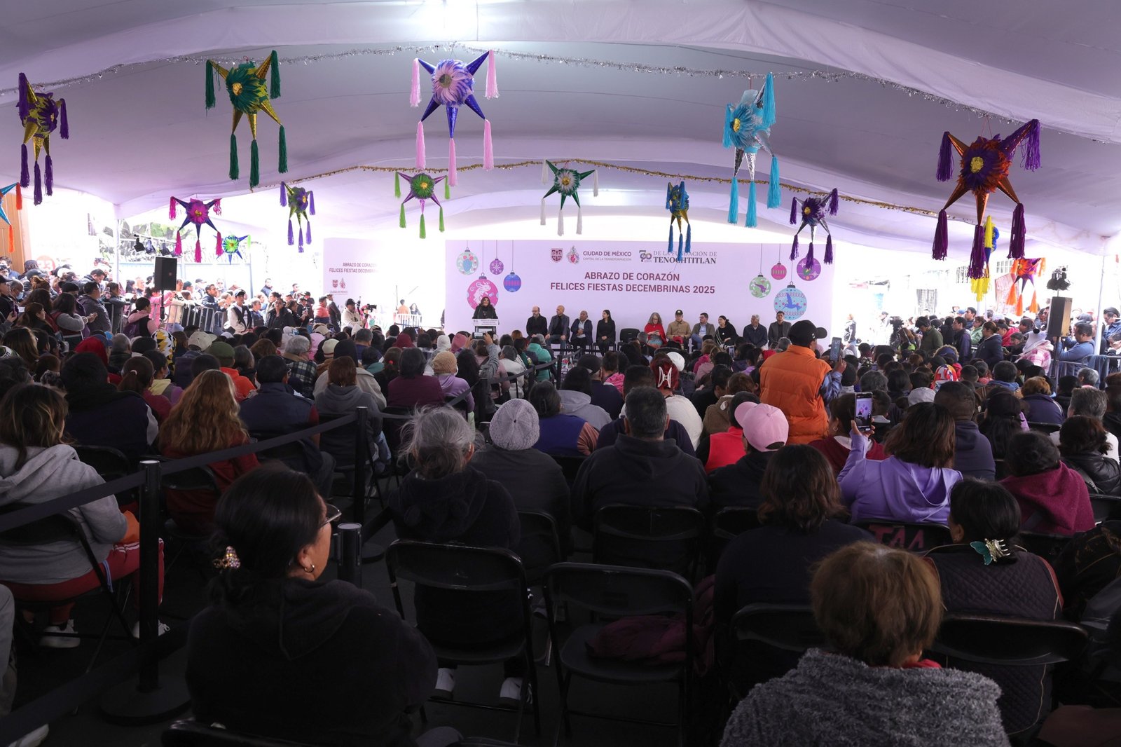 Entrega Clara Brugada 2 mil cobijas en la GAM por temporada invernal