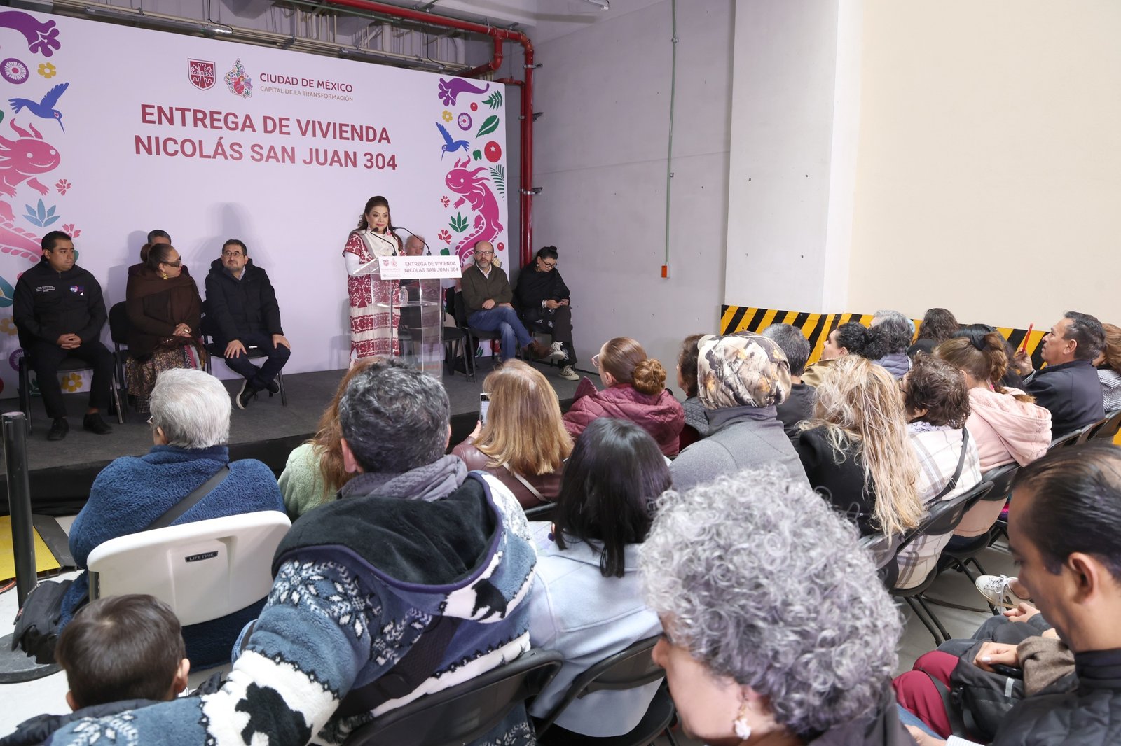 Entrega Clara Brugada 81 viviendas reconstruidas a familias damnificadas por el sismo de 2017