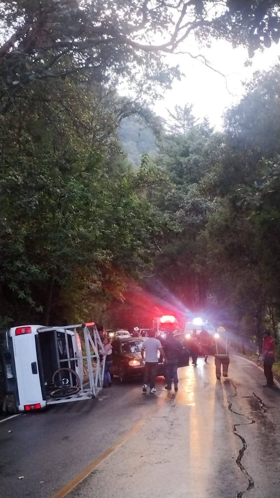 Carambola en Tenancingo deja ocho lesionados, entre ellos dos menores