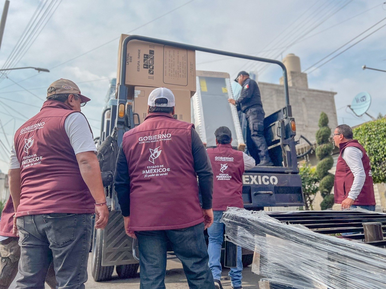 Tras perderlo todo, familias humildes de La Paz reciben apoyos por inundaciones