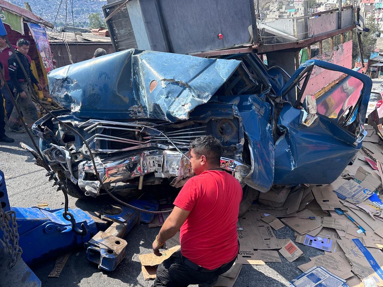 Atienden choque con seis heridos en Xalostoc