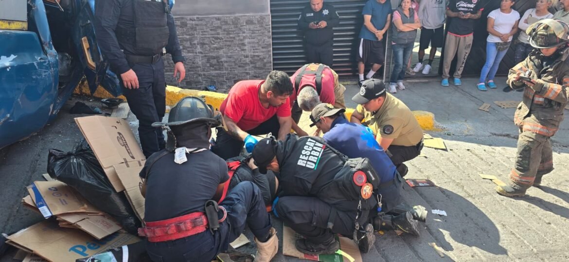Atienden choque con seis heridos en Xalostoc