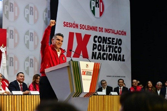 Alejandro Moreno denuncia deterioro institucional bajo gobierno de Morena