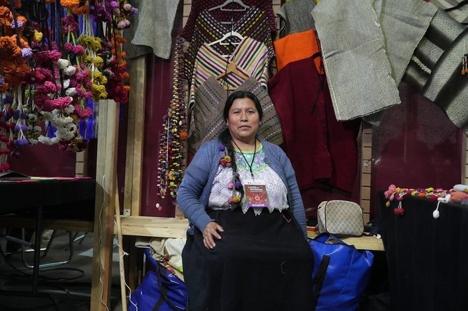 Abre "Artesanos en el Corazón" en el Zócalo capitalino