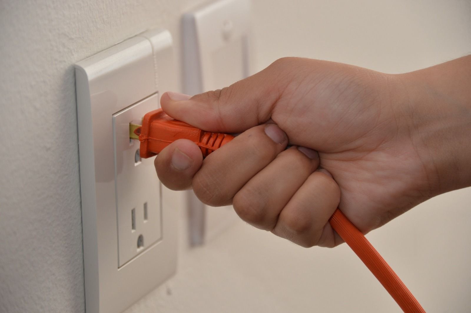 Comparte Gobierno del EdoMéx acciones para disminuir el uso de electricidad en fiestas decembrinas