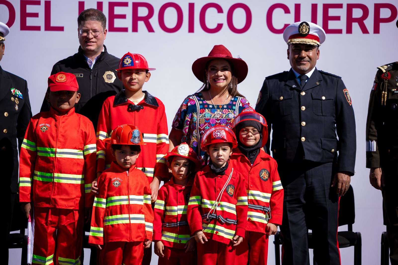 Clara Brugada reconoce historia del Heroico Cuerpo de Bomberos