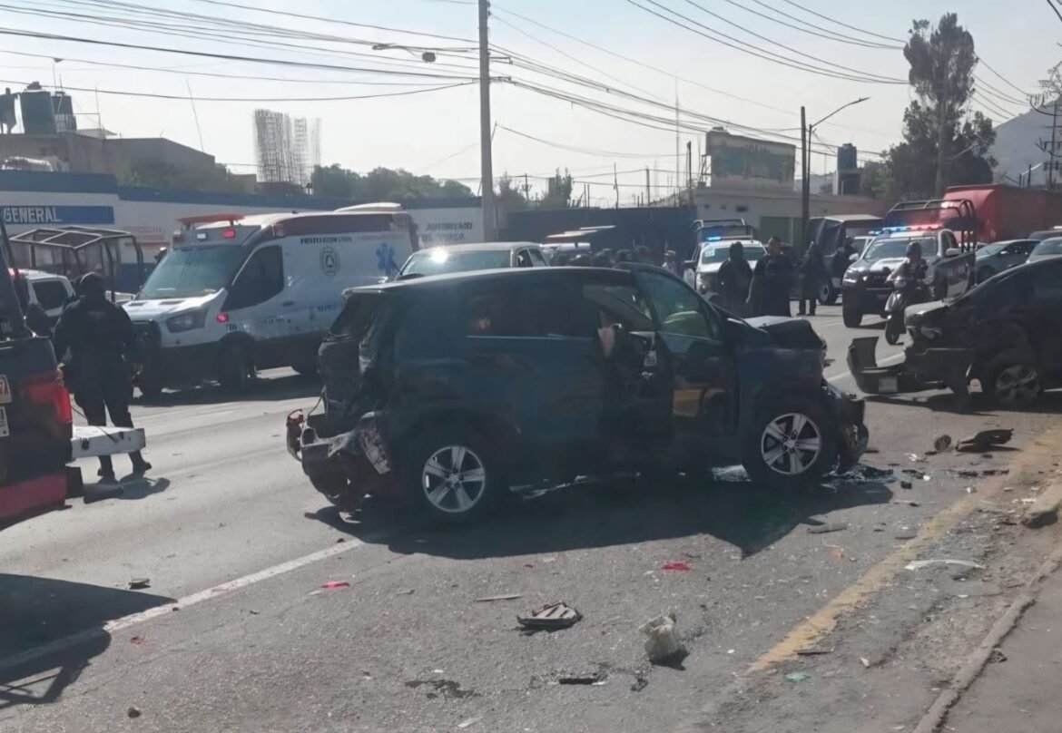 Caos en la México–Texcoco por choque múltiple; señalan a patrulla estatal