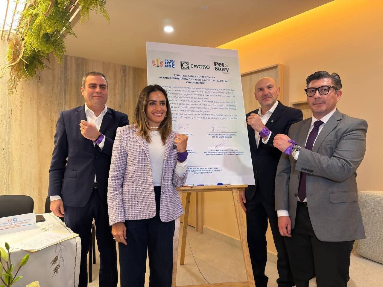 Alcaldía Cuauhtémoc instala Punto Violeta en funeraria y capacita a personal en violencia de género