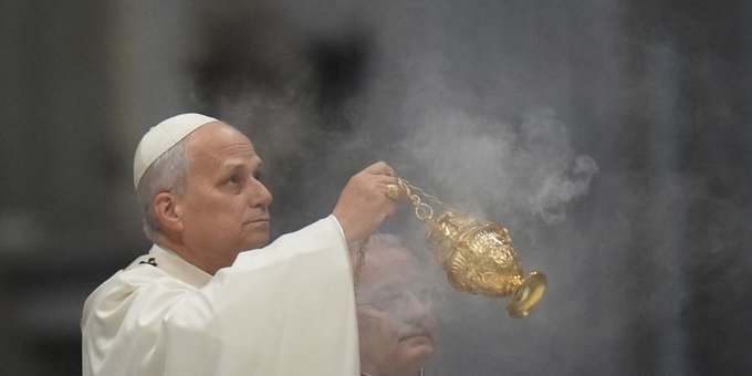 Invita Papa a renovar la esperanza y promover la paz en su primera misa del año