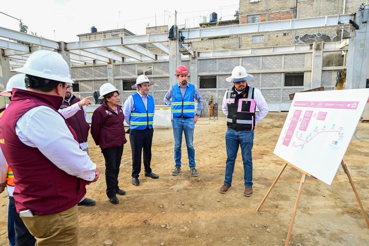 Gobernadora Delfina Gómez supervisa obra de la Línea III del Mexicable en Naucalpan