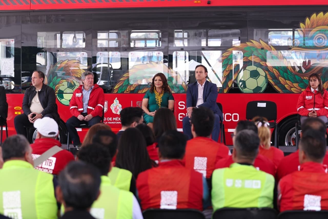 Pone en marcha Clara Brugada nueva ruta Quetzalcóatl del Metrobús