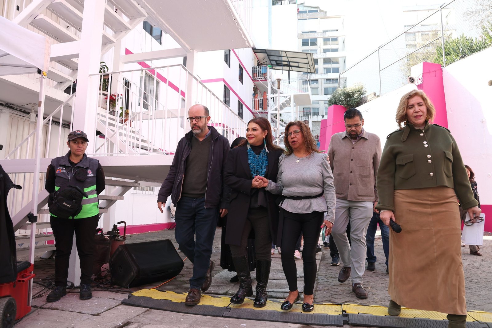 Entrega Clara Brugada unidades habitacionales mejoradas por Programa Otoch