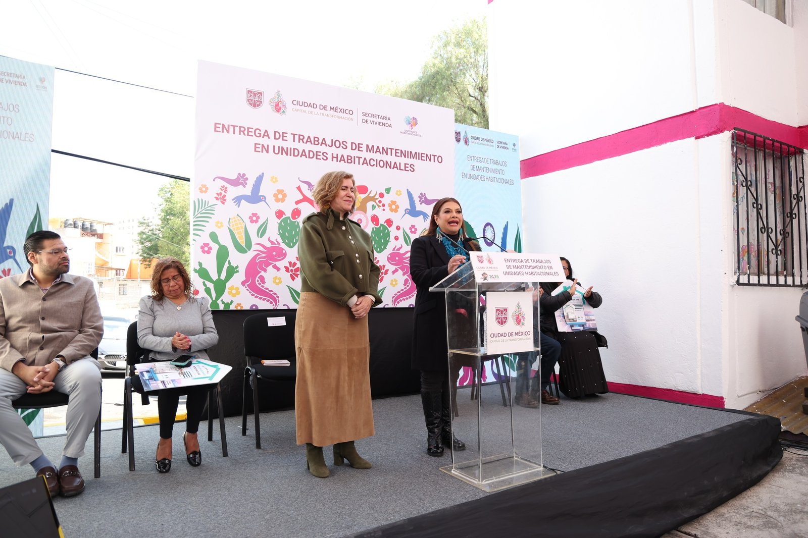 Entrega Clara Brugada unidades habitacionales mejoradas por Programa Otoch