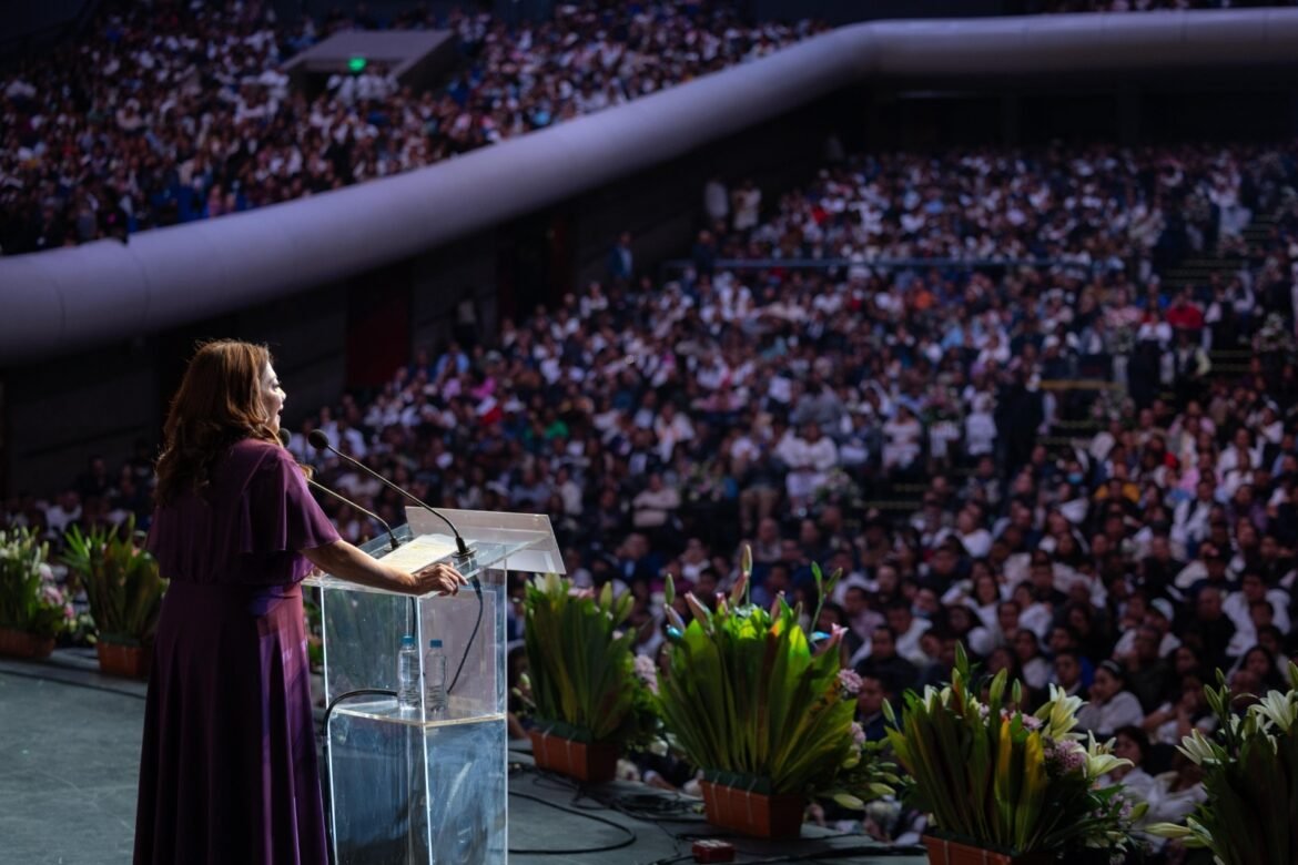 Con más de 2 mil bodas comunitarias, la capital celebra el Día del Amor