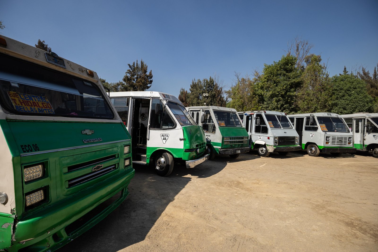 Brugada anuncia bonos de hasta un millón 800 mil pesos para nuevos microbuses