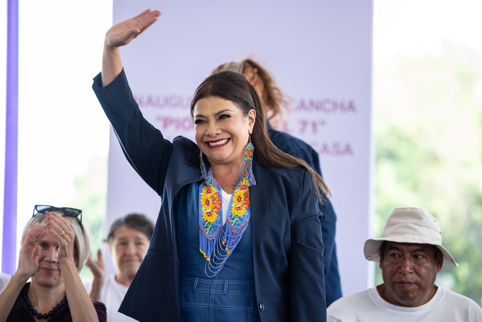 Inaugura Clara Brugada Canchas “Pioneras del 71”