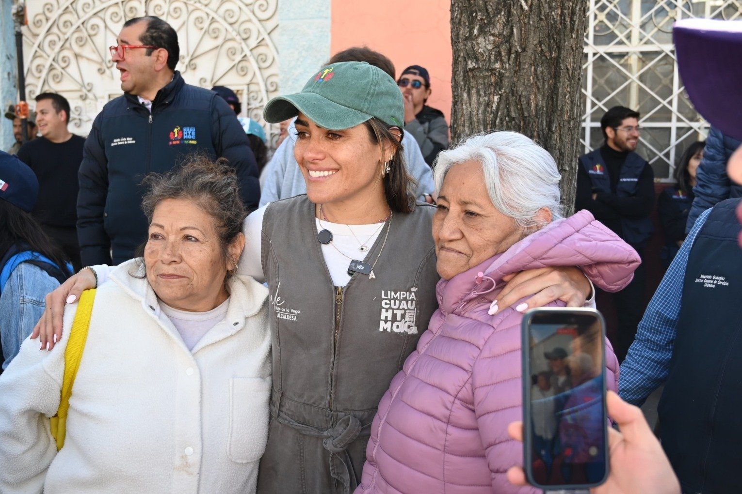Ale Rojo de la Vega encabeza limpia Cuauhtémoc en Peralvillo: 83 luminarias reparadas, poda, bacheo y desazolve en un sólo día