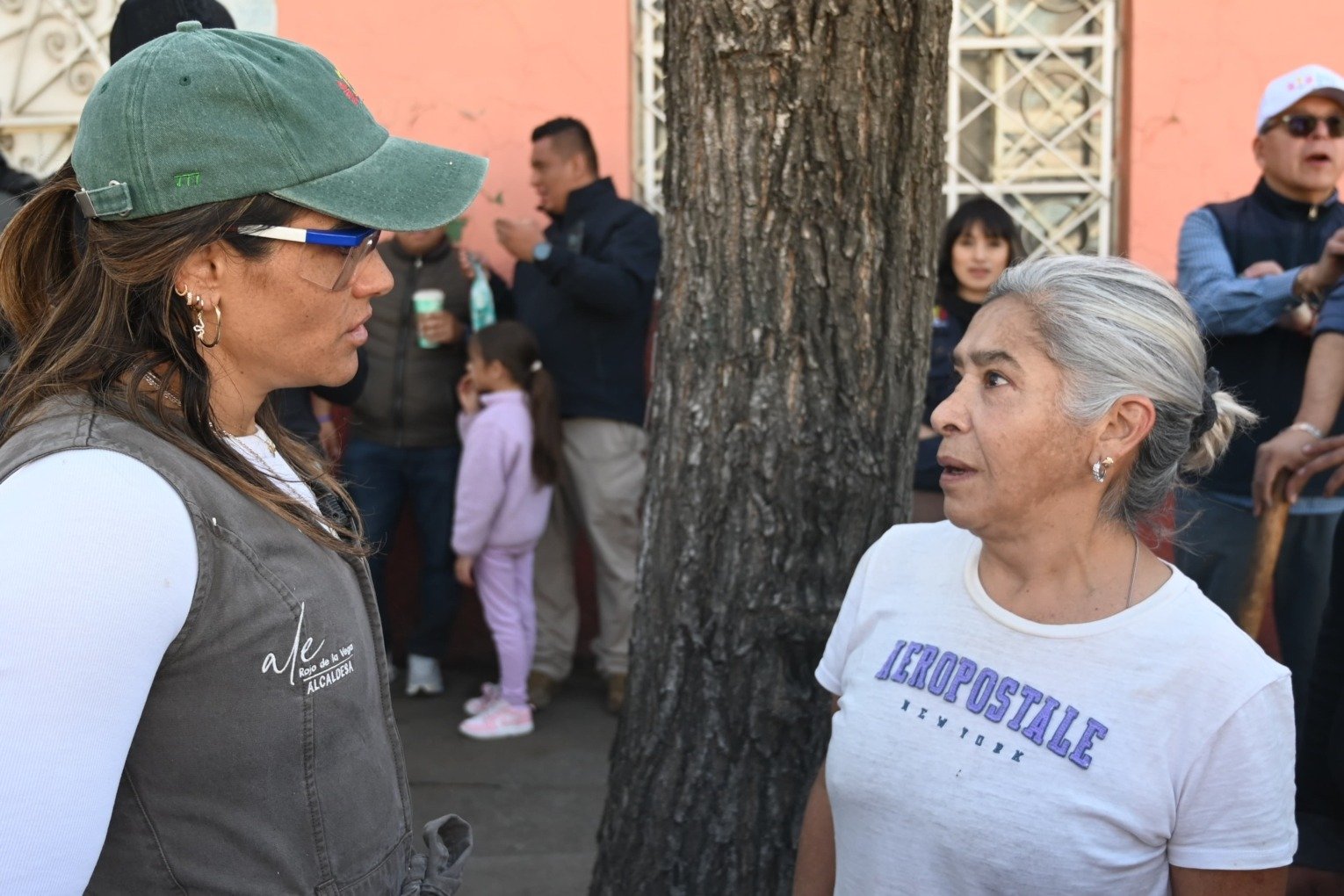 Ale Rojo de la Vega encabeza limpia Cuauhtémoc en Peralvillo: 83 luminarias reparadas, poda, bacheo y desazolve en un sólo día