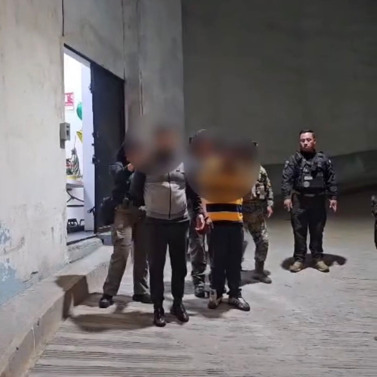 Trasladan a penal de Nezahualcóyotl a presuntos extorsionadores