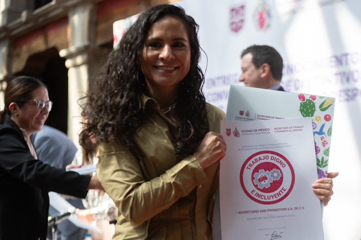 Reconoce Gobierno capitalino a empresas por buenas prácticas en materia de trabajo digno e incluyente