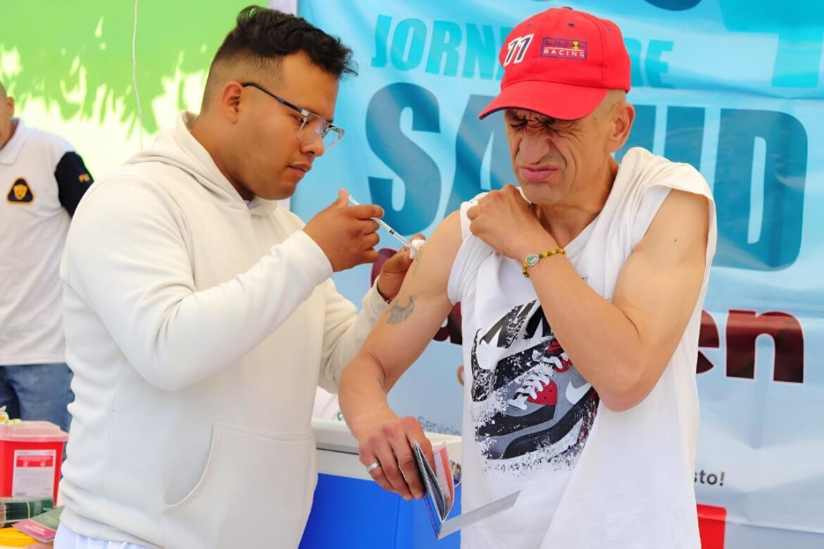 Impulsa Carmen de la Rosa jornadas médicas y llama a prevenir sarampión