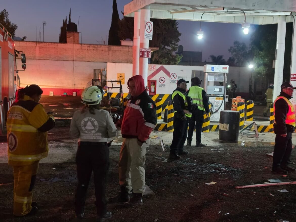Explota estación de carburación en Chalco; hay un lesionado