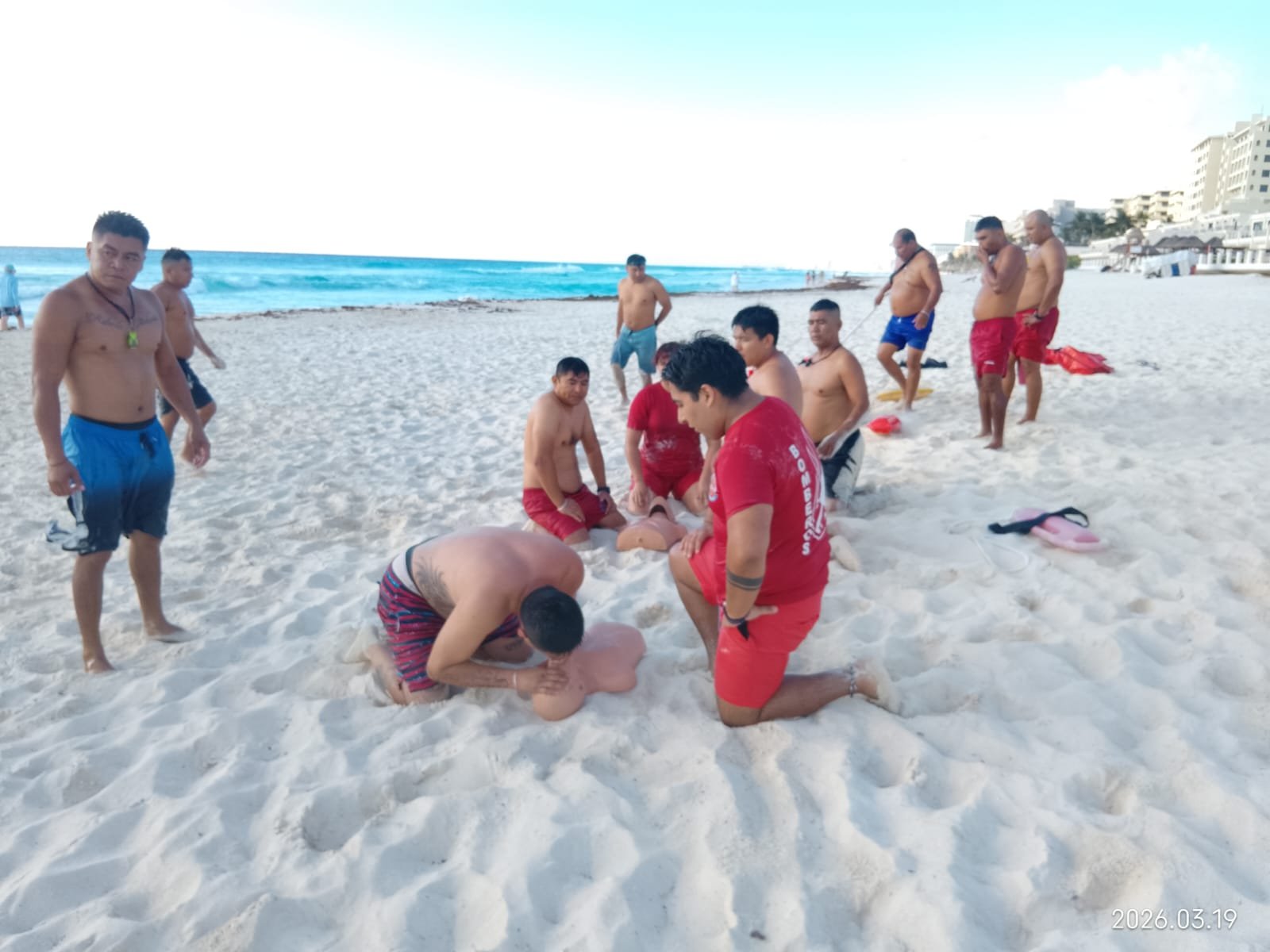 Listos guardavidas de Cancún para proteger a visitantes en Semana Santa
