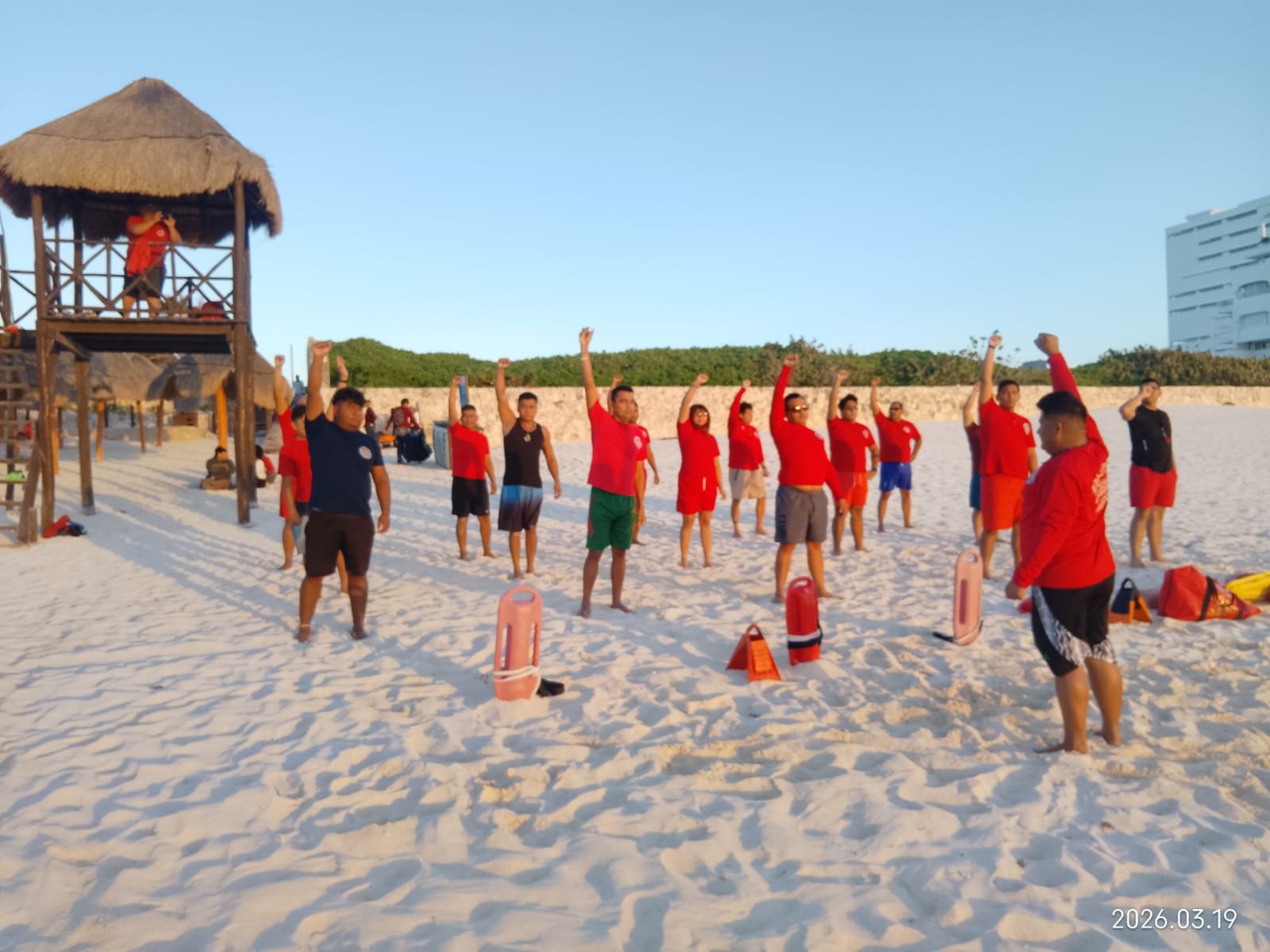Listos guardavidas de Cancún para proteger a visitantes en Semana Santa