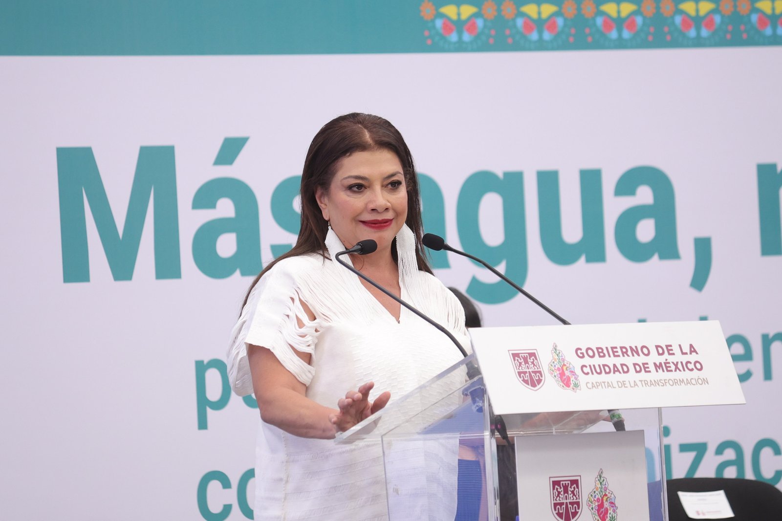 Clara Brugada triplica abasto de agua en más de 20 colonias de la Magdalena Contreras